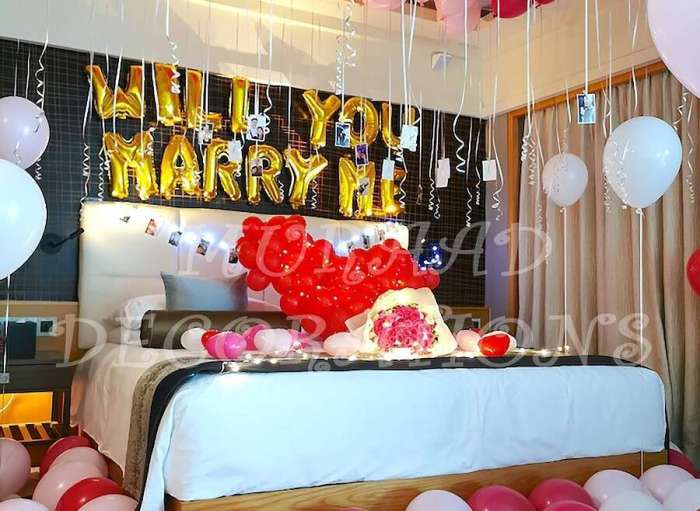 Will hotels decorate room for anniversary