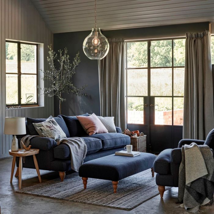 How to decorate living room grey wood floors