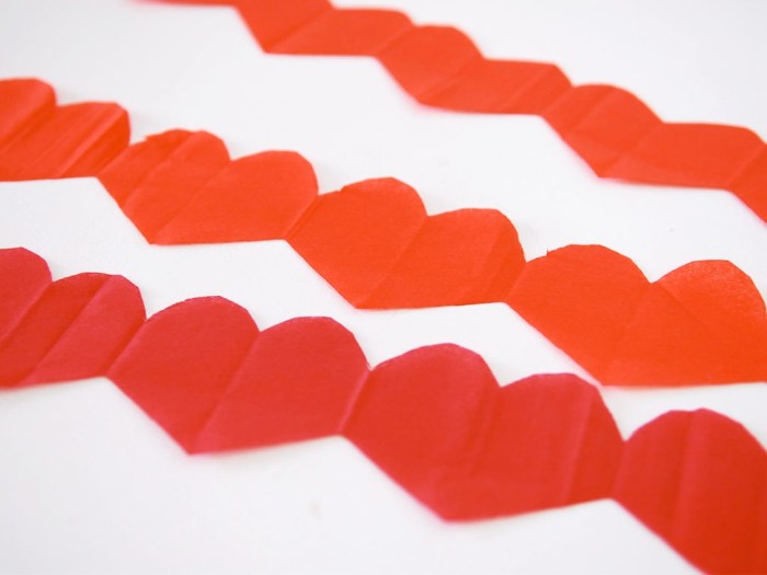 Paper heart chain valentine day make crafts